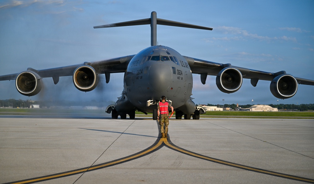Lt. Gen. John Healy performs final flight with the 445th Airlift Wing