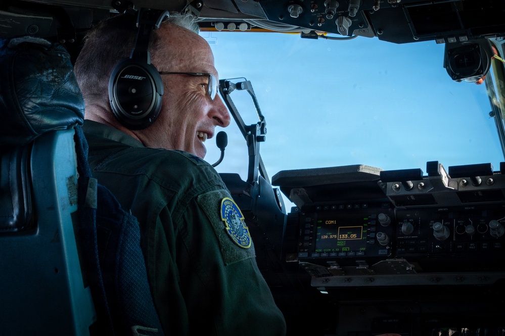 Lt. Gen. John Healy performs final flight with the 445th Airlift Wing