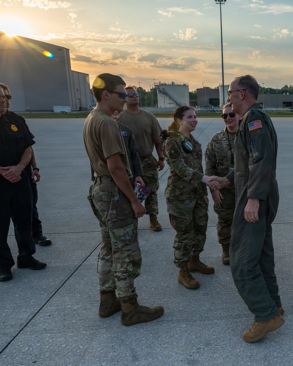 Lt. Gen. John Healy performs final flight with the 445th Airlift Wing