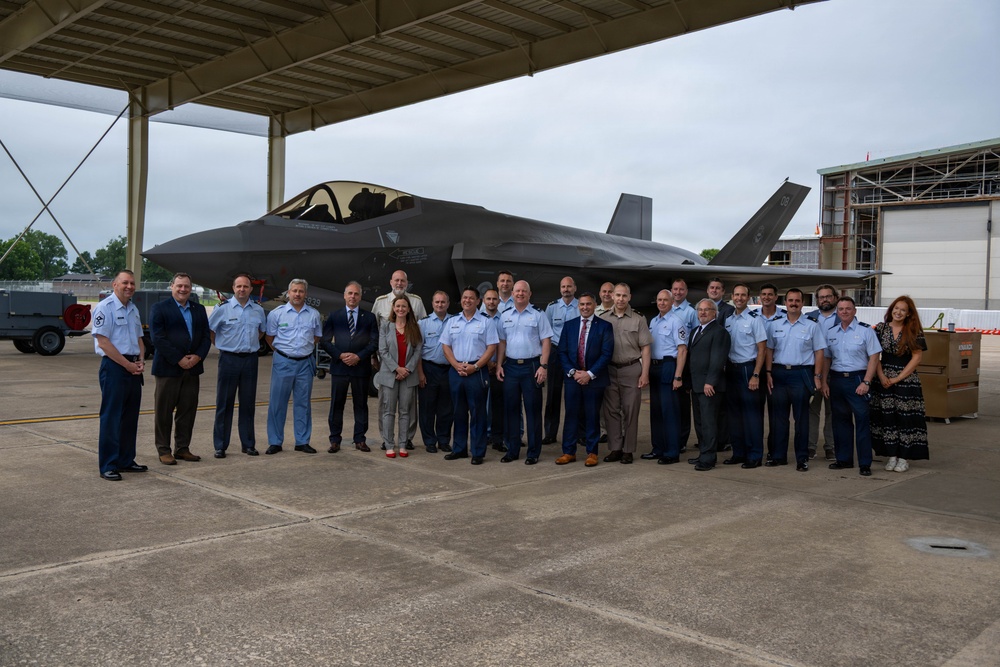 Czech Republic Air Force Leaders Visit Ebbing ANGB
