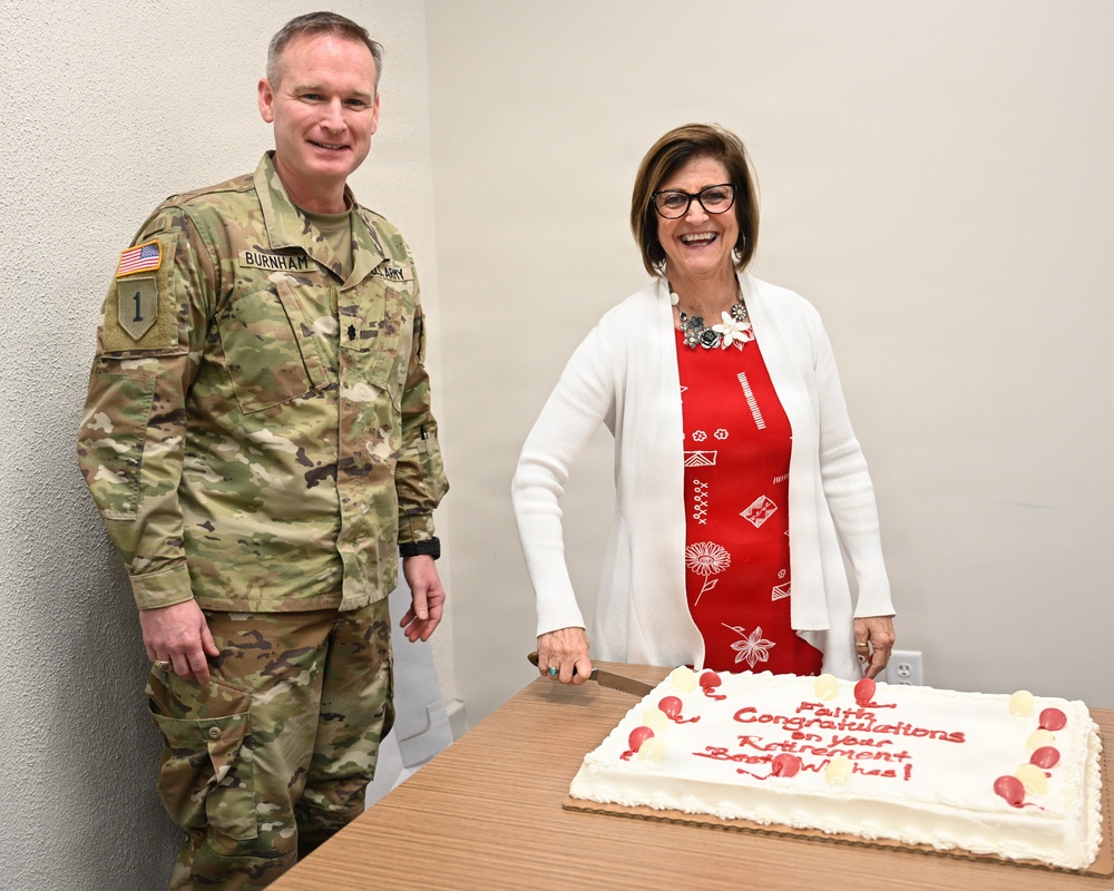 Buffalo District Celebrates Retirement of Executive Officer Faith Durden