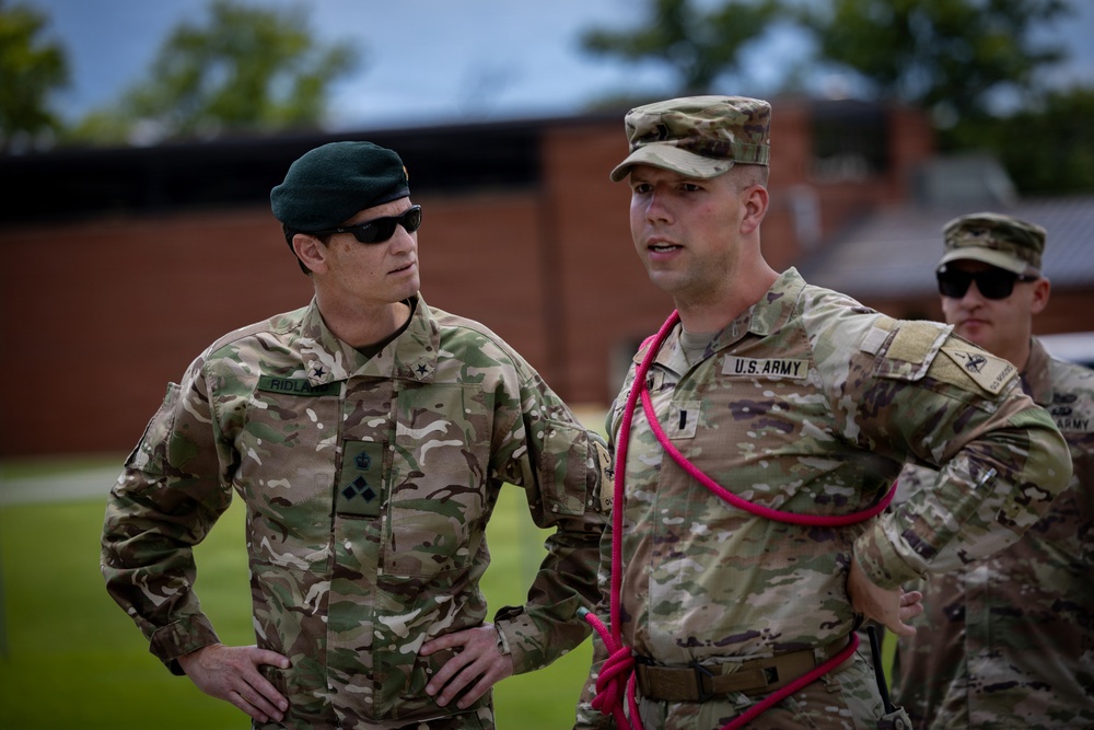 Brig. Gen. Ridland receives lane brief