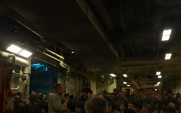 31st MEU | MARCENT CG Visits USS Tripoli