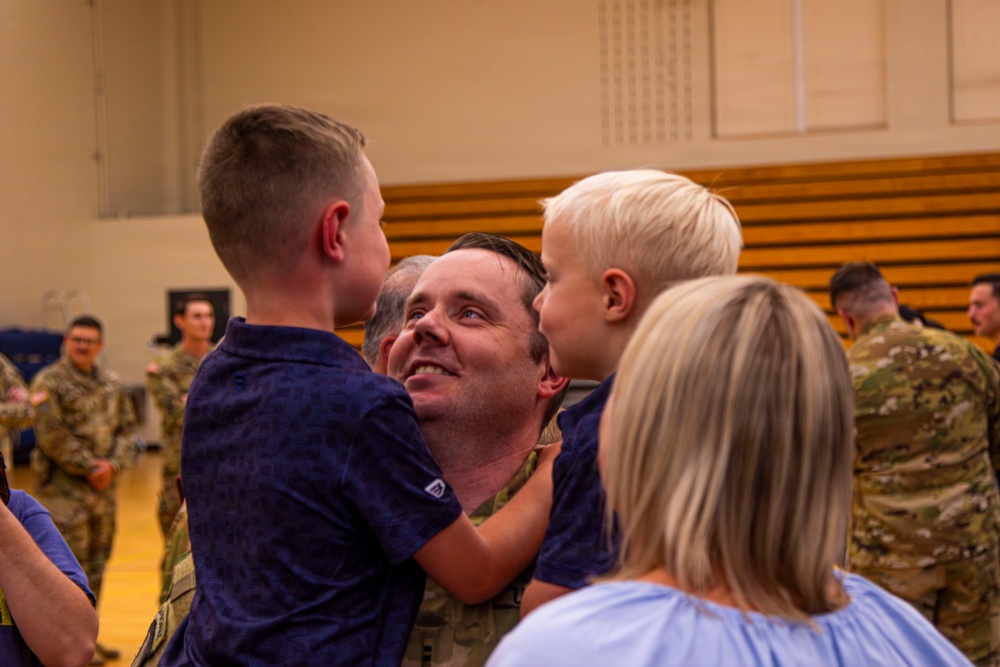 Welcome Home, Dogface Soldiers!