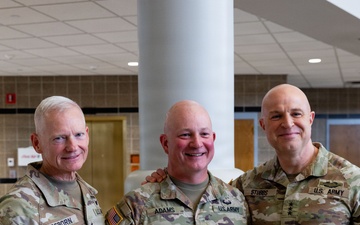 Iowa National Guard senior leaders pose with ARNG director