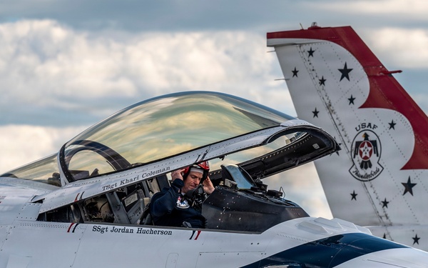 U.S. Air Force Thunderbirds at the Columbus Air Show
