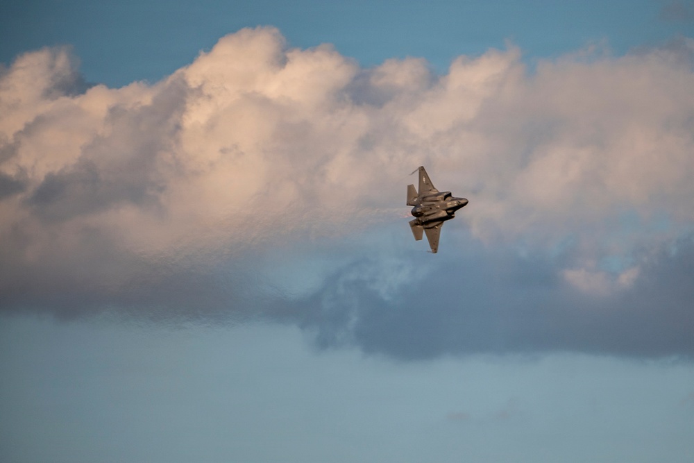 F-35 performs in Columbus Air Show
