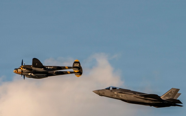 F-35 performs in Columbus Air Show