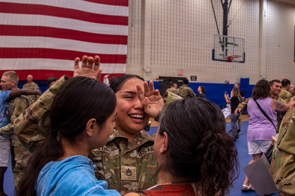 Welcome Home, Dogface Soldiers!