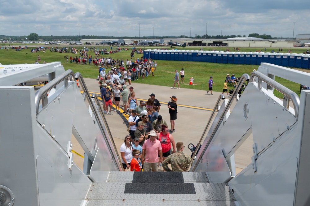 Scott AFB participates in the Spirit of St. Louis Airshow &amp;amp; STEM Expo
