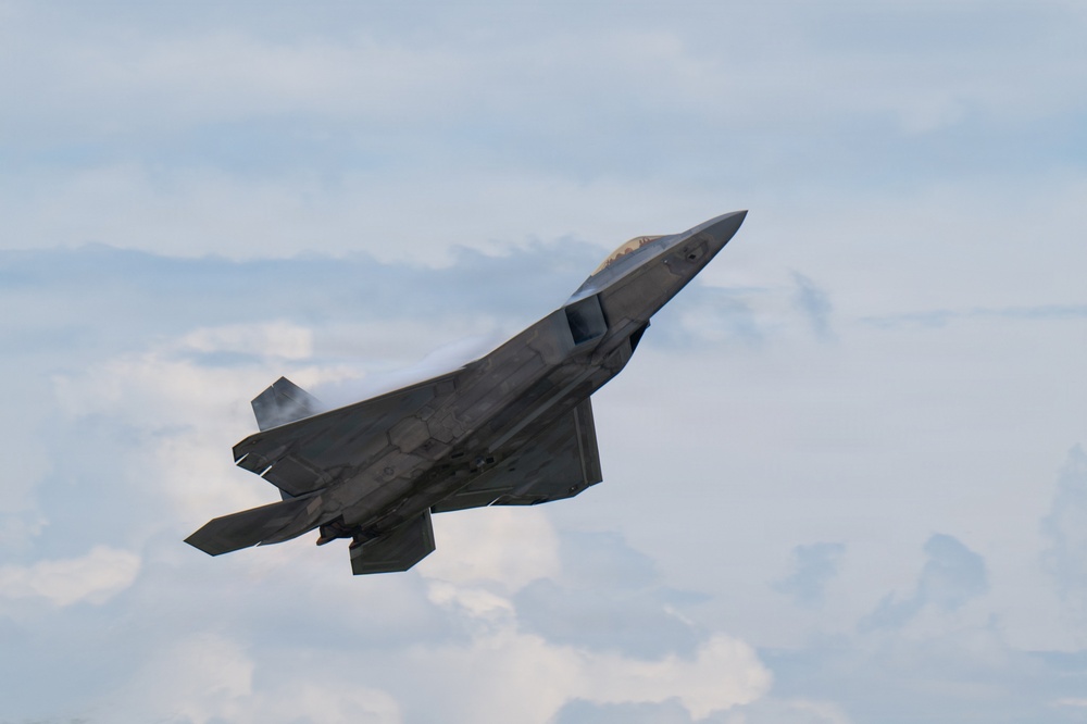Scott AFB participates in the Spirit of St. Louis Airshow &amp;amp; STEM Expo