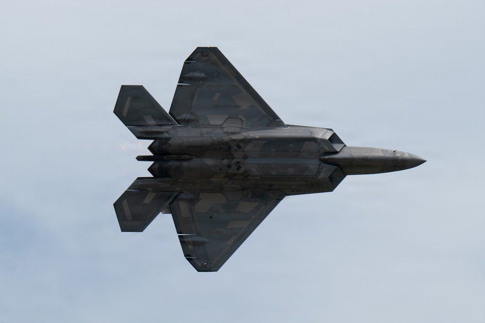Scott AFB participates in the Spirit of St. Louis Airshow &amp;amp; STEM Expo