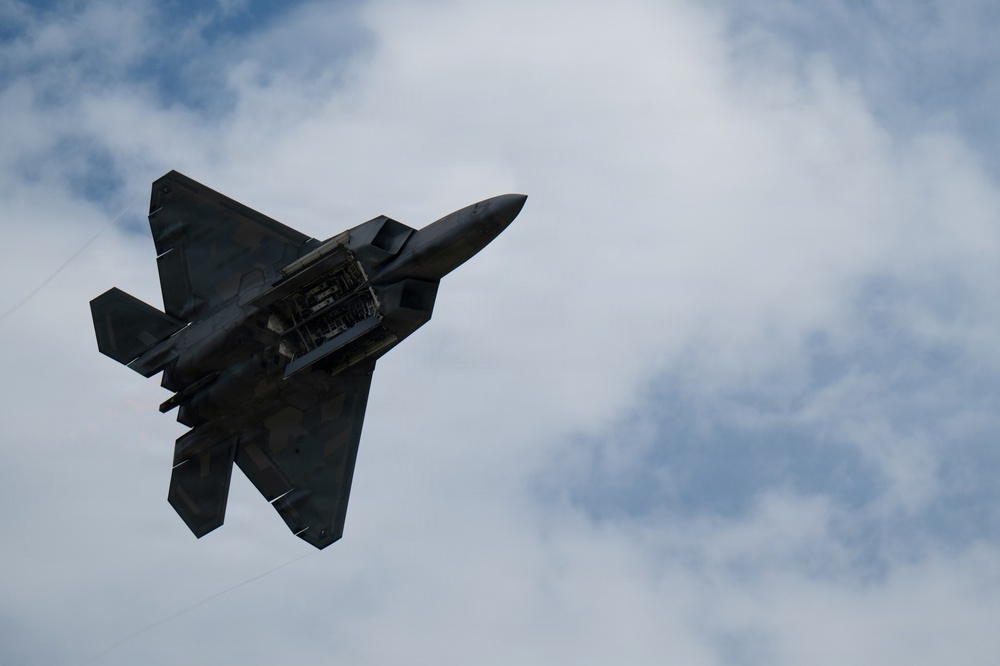 Scott AFB participates in the Spirit of St. Louis Airshow &amp;amp; STEM Expo