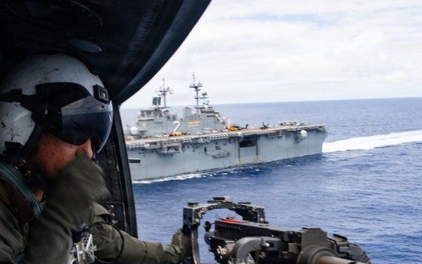 VMM-164 and 16th CAB Conduct Flight Ops from USS Essex