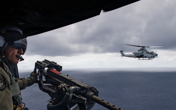 VMM-164 and 16th CAB Conduct Flight Ops from USS Essex