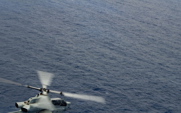 VMM-164 and 16th CAB Conduct Flight Ops from USS Essex