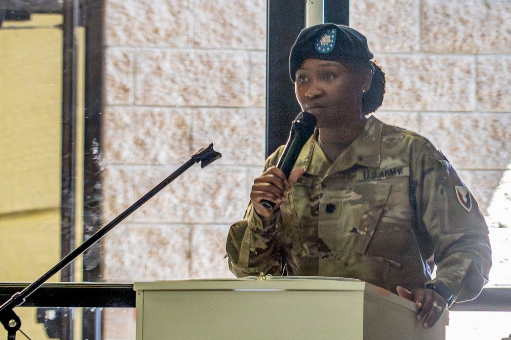 922nd Contracting Battalion marks change of command at Fort Campbell