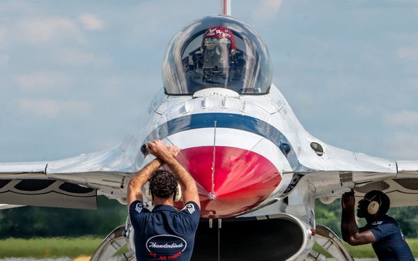 U.S. Air Force Thunderbirds in Columbus