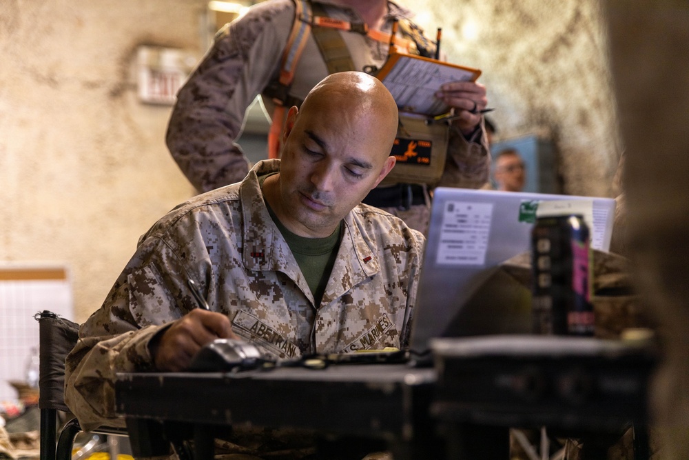 U.S. Marine Corps Reserve Marines conduct command post exercise during MFRITX 3-26