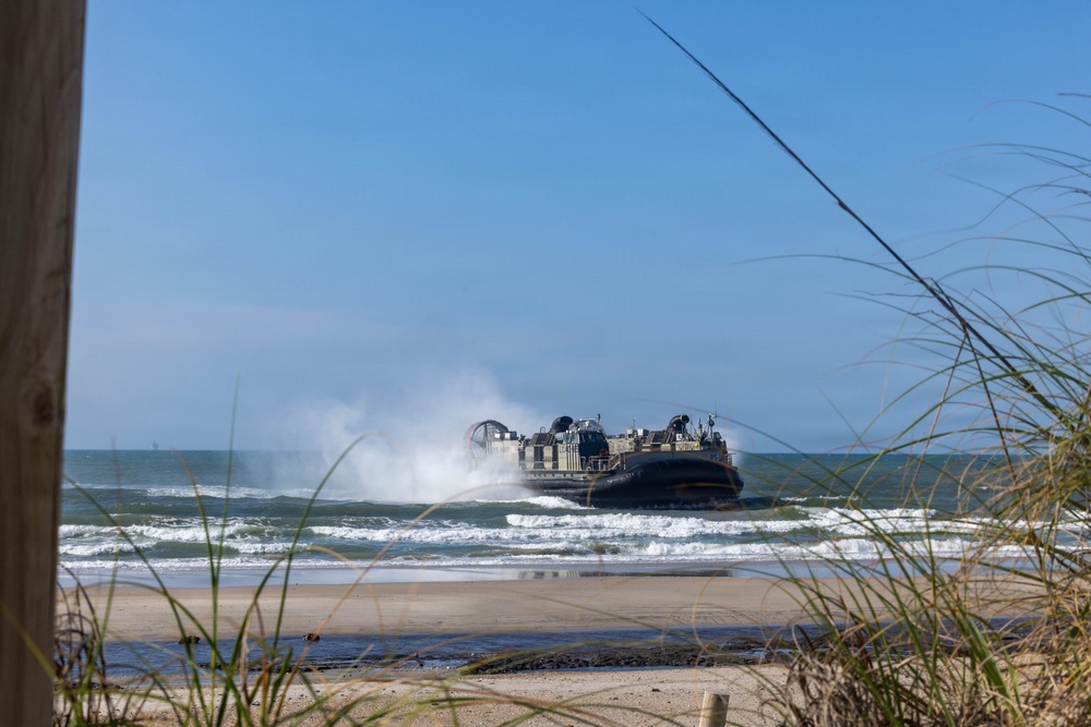 FLEETEX 250 | Spanish and French marines backload