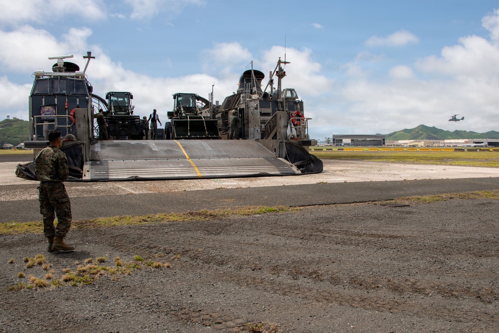 LCAC Landings in Hawaii