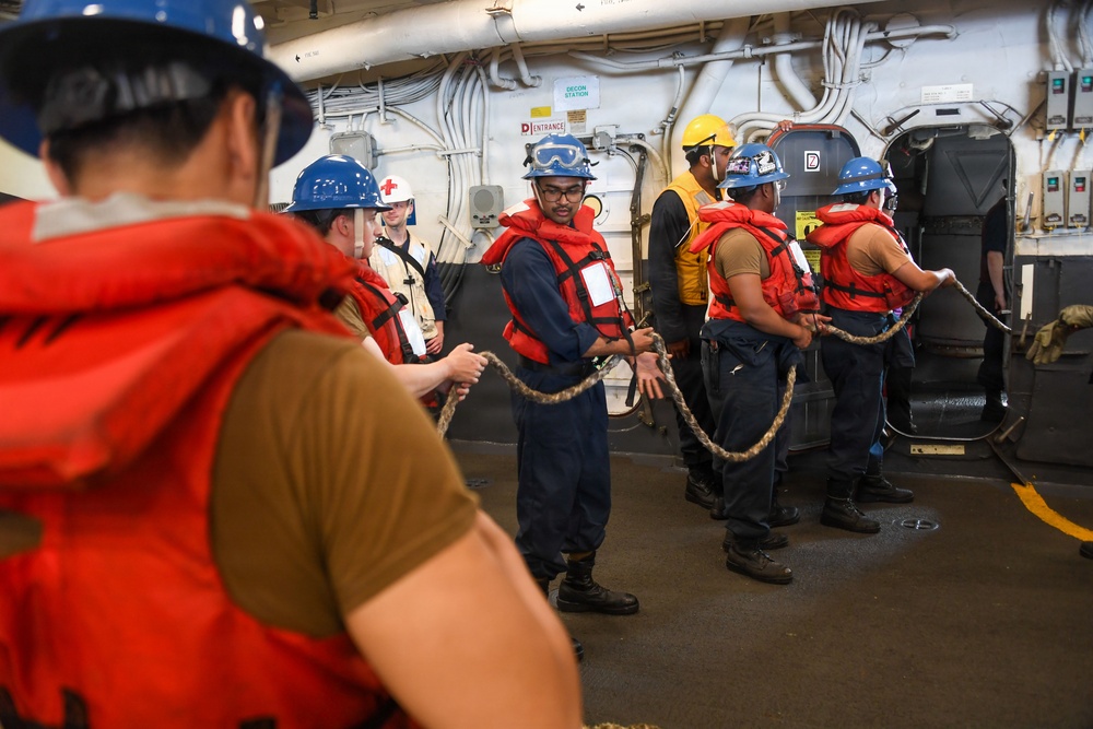USS Essex Conducts Replenishment at Sea