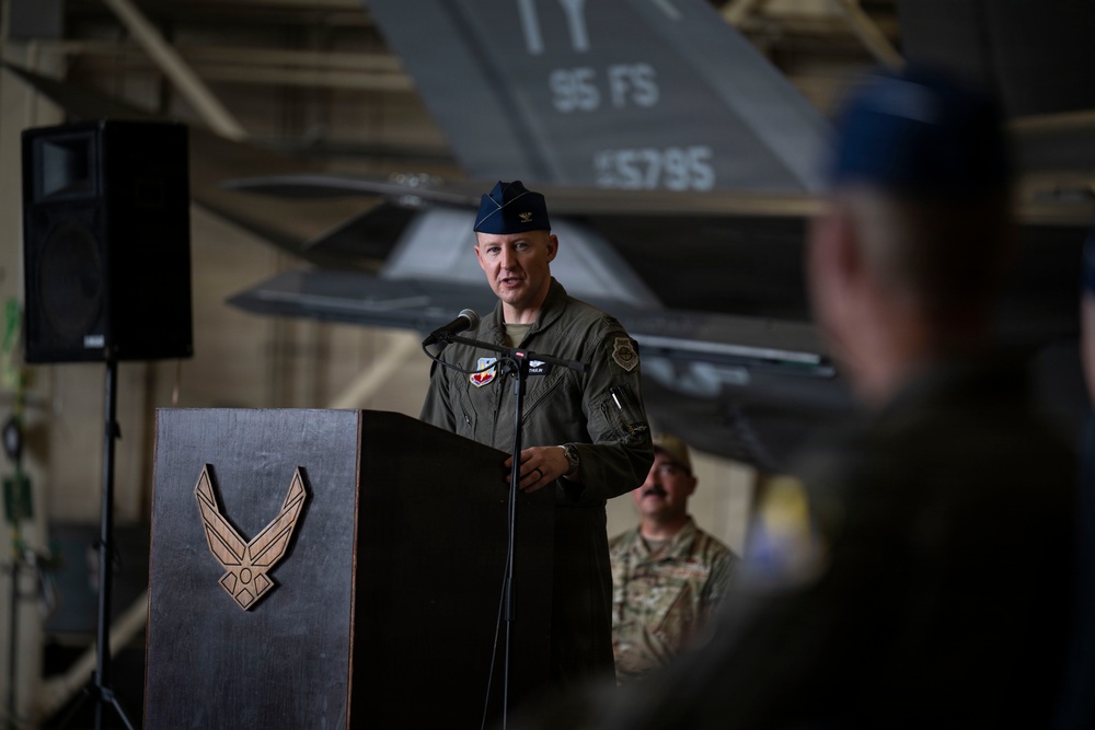 Thulin assumes command of 325th Fighter Wing