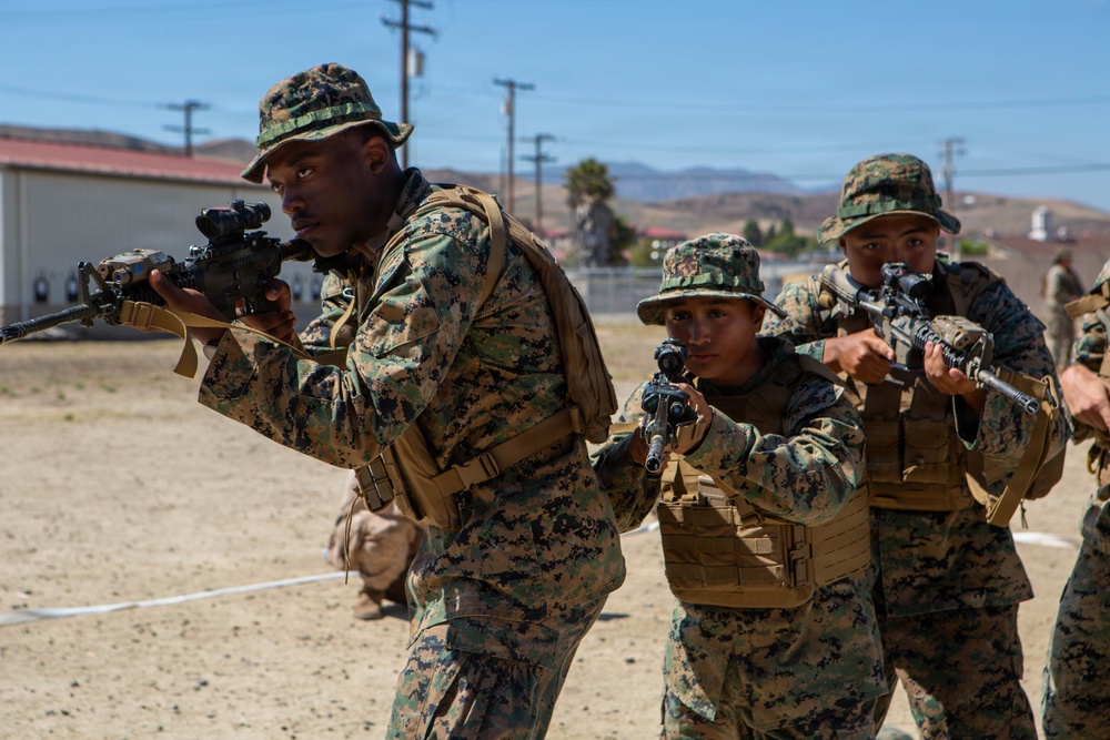 COMMSTRAT across I MEF Participates in Warrior Skills Training