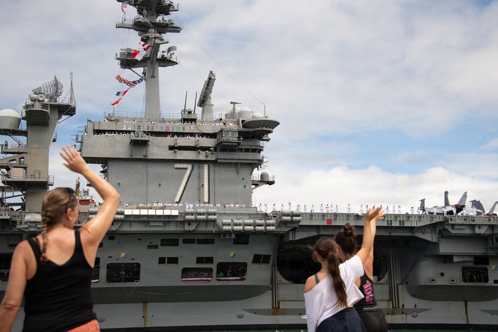 USS Theodore Roosevelt (CVN 71) arrives at Pearl Harbor
