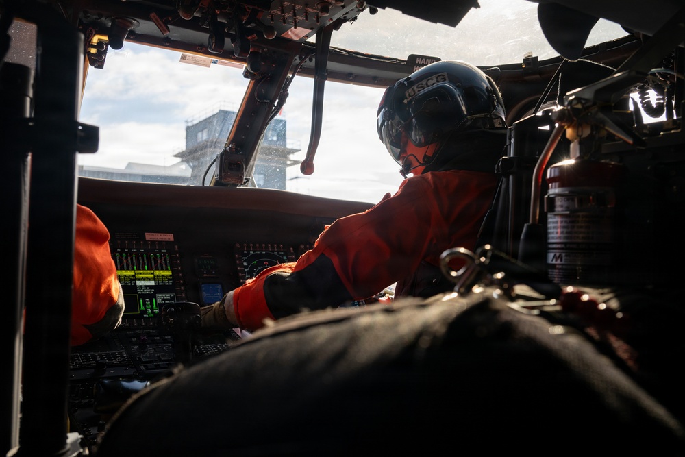 Air Station Kodiak conducts inland search and rescue training