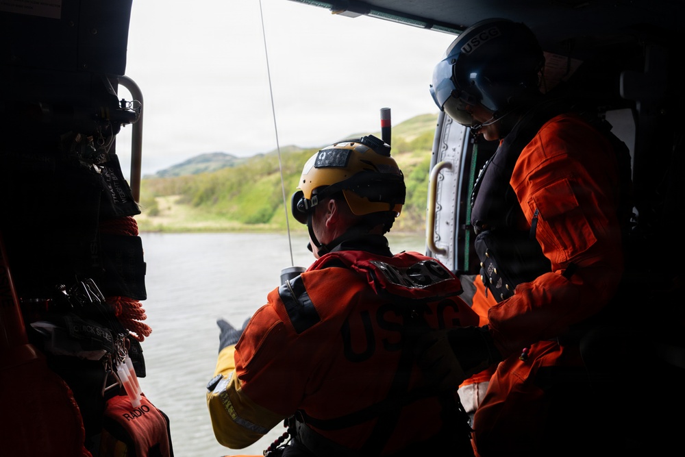Air Station Kodiak conducts inland search and rescue training