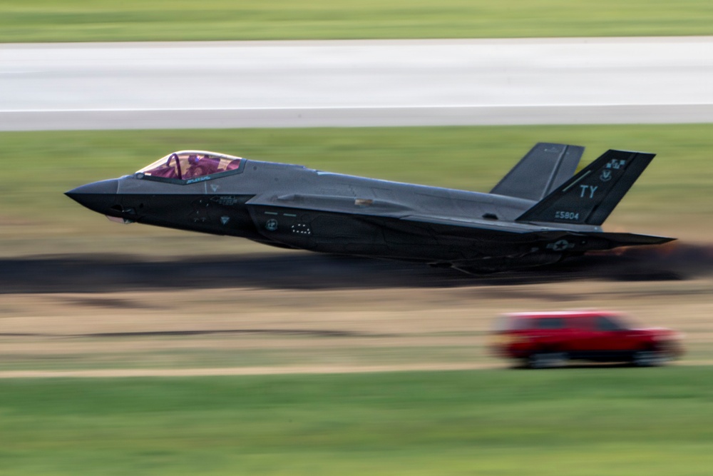 F-35 demonstration