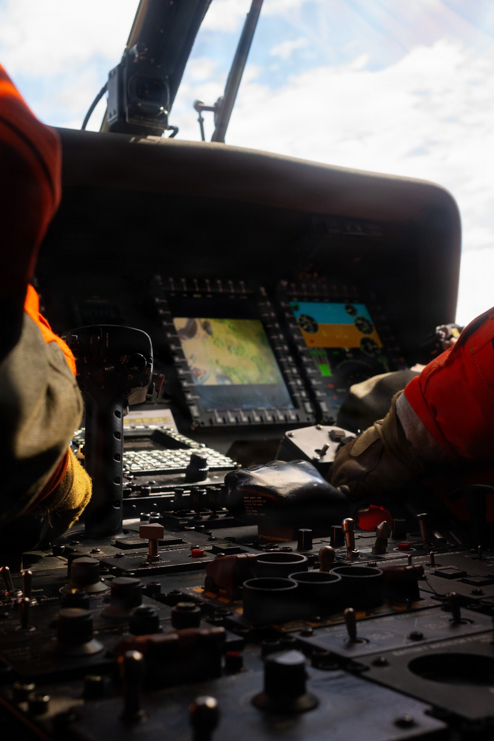 Air Station Kodiak conducts inland search and rescue training