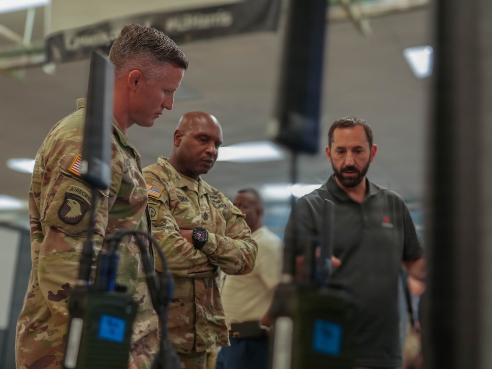 Tropic Lightning Showcases Army C2 Capabilities During Lighting Surge 4