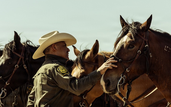 JTF-SB Marines, U.S. Border Patrol saddle-up during interagency training