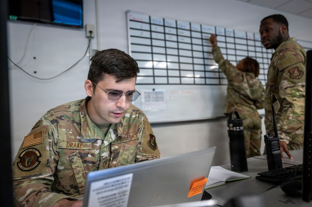 374 AW Airmen hone deployment readiness at IP&amp;I
