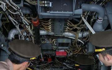 Republic of Korea officer candidates visit VMM-268