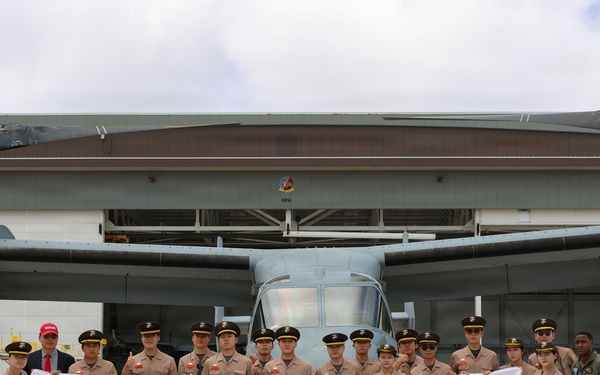 Republic of Korea officer candidates visit VMM-268