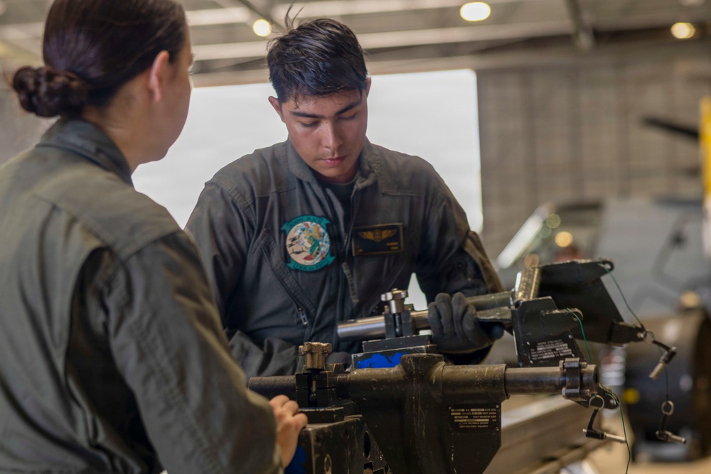 VMM-164 (Rein.) transports MV-22B Osprey engine