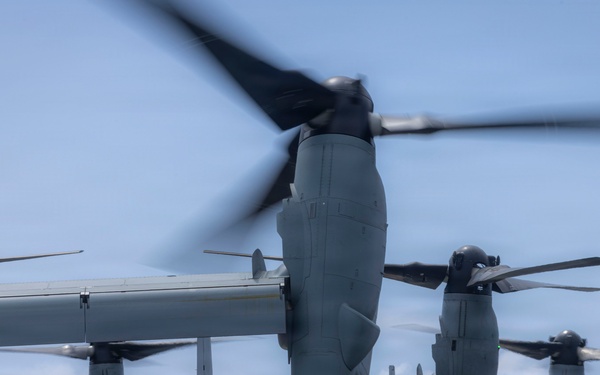 15th MEU disembarks USS Essex in MV-22B Ospreys