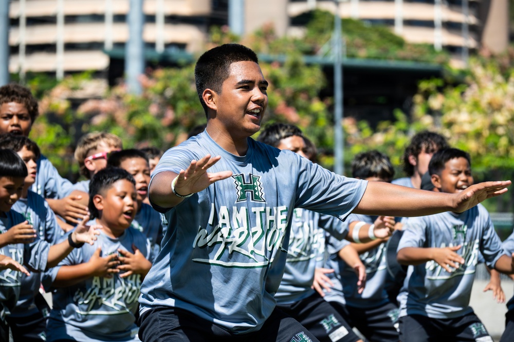 94th Army Air and Missile Defense Command Soldiers volunteer at the Youth Impact Program