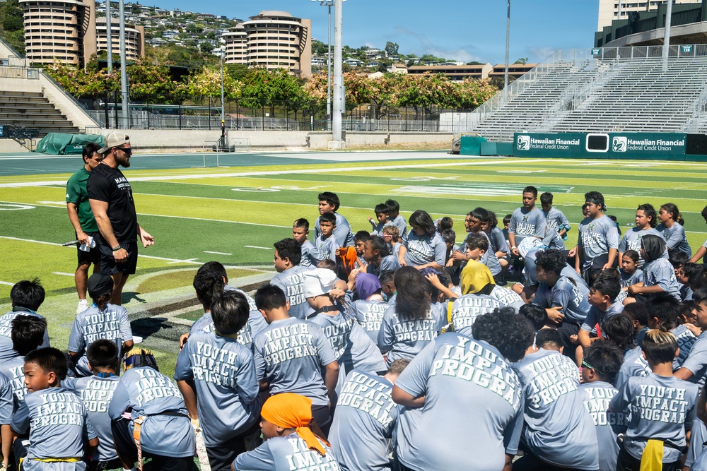 94th Army Air and Missile Defense Command Soldiers volunteer at the Youth Impact Program