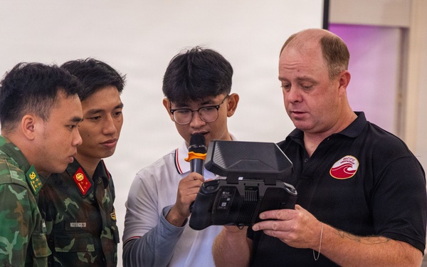 Pacific Friendship 26: US, VPA  small Unmanned Aerial Systems (sUAS) exchange