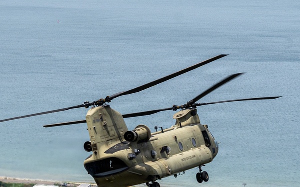 3-2 GSAB Conducts Deck Landing Qualification Training