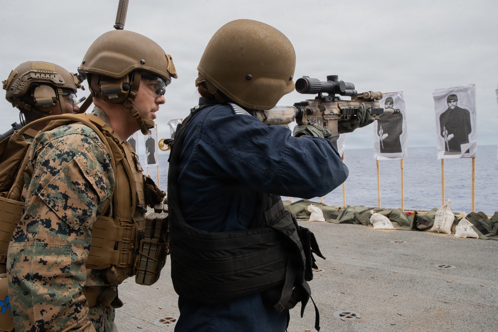 U.S. Marines and Sailors conduct live-fire range aboard USS Essex