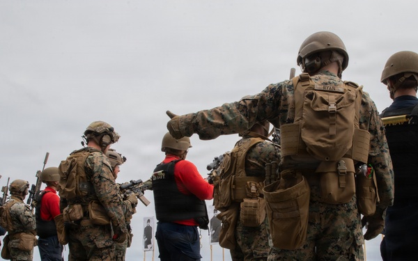 U.S. Marines and Sailors conduct live-fire range aboard USS Essex