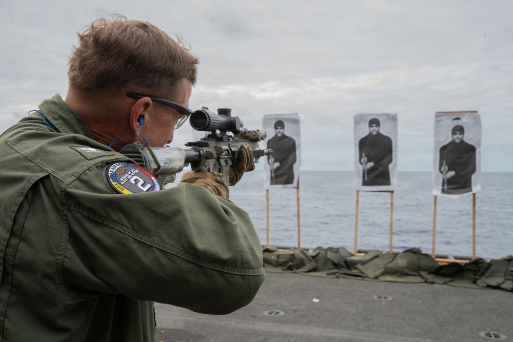 USS Essex; 2nd Bn., 7th Marines leaders participate in live-fire range