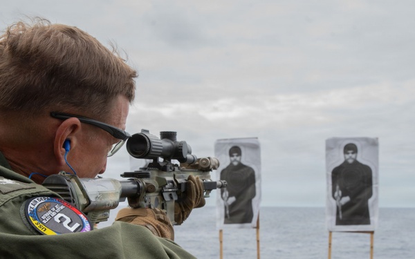 USS Essex; 2nd Bn., 7th Marines leaders participate in live-fire range
