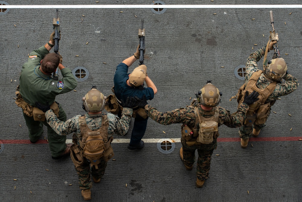 USS Essex; 2nd Bn., 7th Marines leaders participate in live-fire range