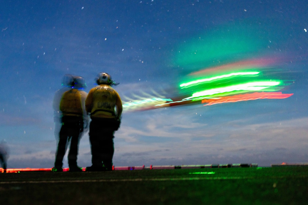 11th MEU Marines, Sailors Conduct Flight Operations Aboard USS Boxer